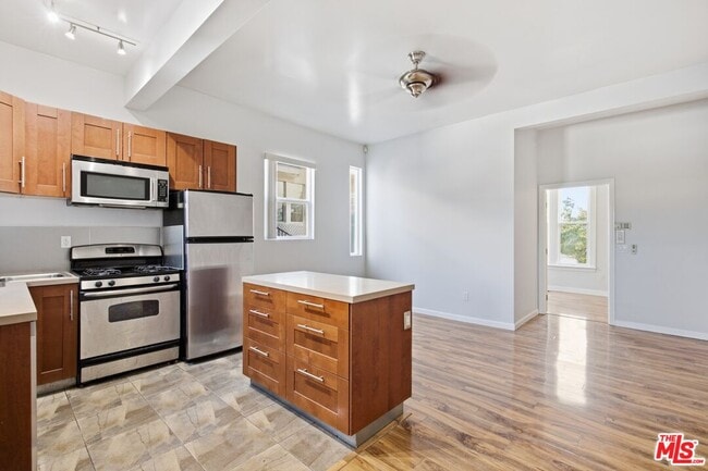 Photo - 141 W Ave 31 Unit 1
