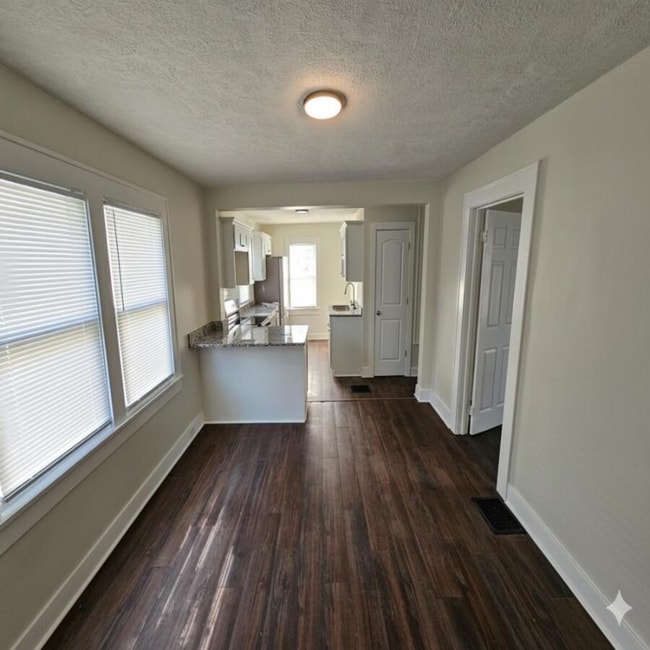 Photo - 1719 Dawson St