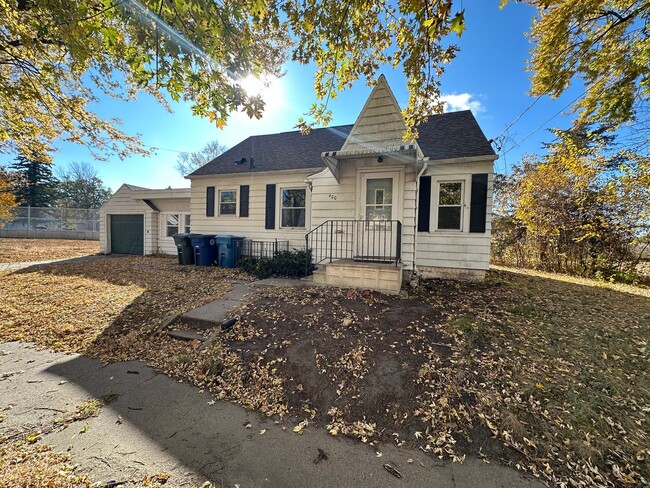 Photo - 3 bed, 1 bath Home for Rent in Waterloo
