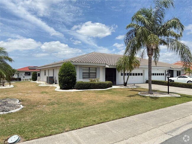 Building Photo - 1602 Woodmar Dr Rental