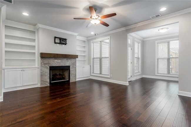 Photo - 209 Bedford Aly