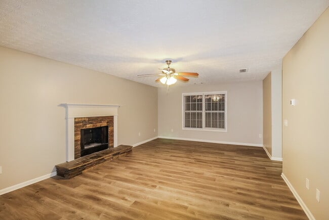 Photo - 29 Windcrest Dr