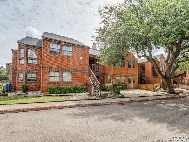 Building Photo - 7930 Roanoke Run Rental