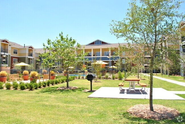 Building Photo - Mariposa at Jason Avenue Rental
