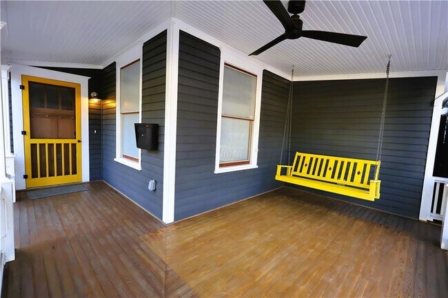 Photo - 405 Oakdale Rd NE