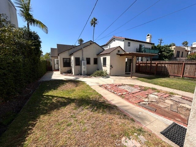 Photo - 209 Avenue E