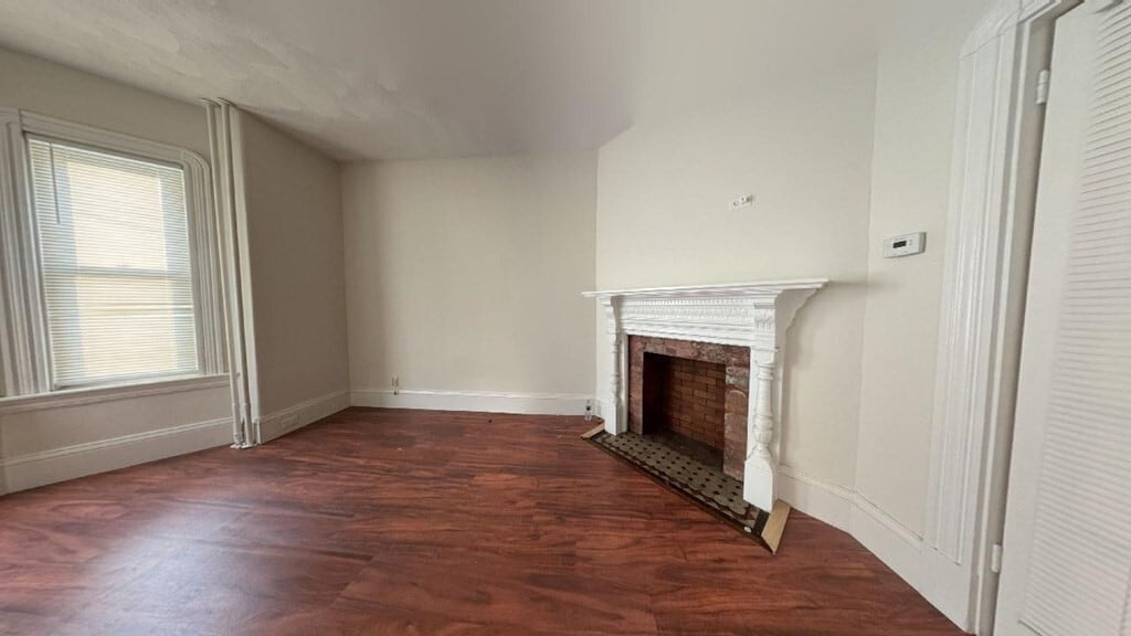 Photo - 206 Byron St Unit 1