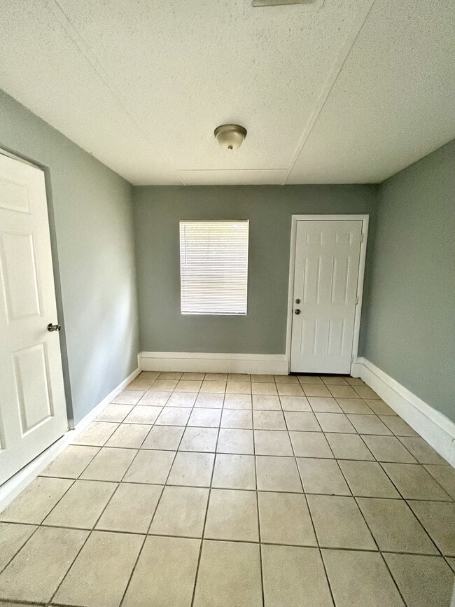 Photo - 361 Arora Blvd