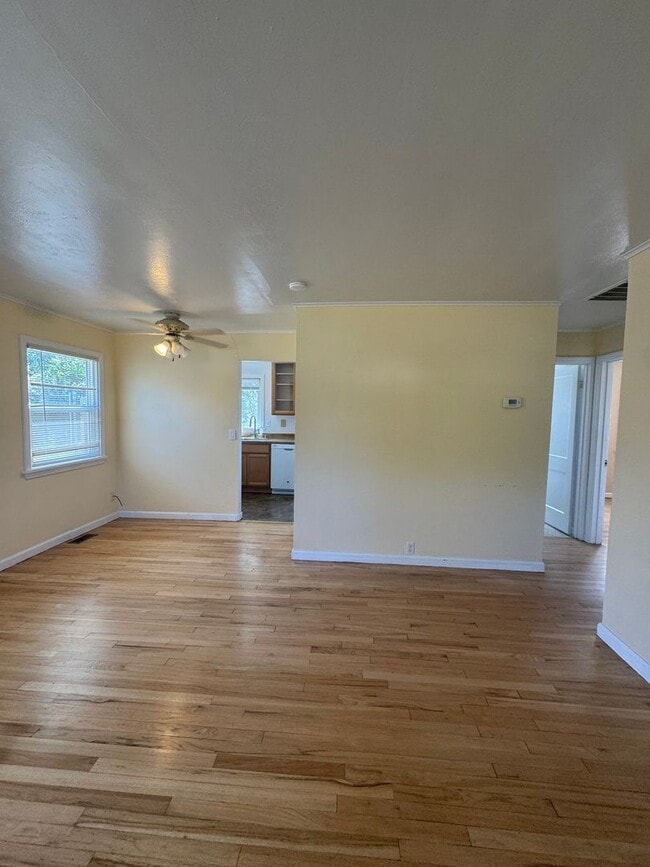 Photo - 2 bed 1 bath house in great neighborhood - Close to OIT and Skylakes