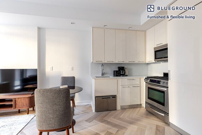 Photo - 49 E 34th St Unit FL2-ID2061