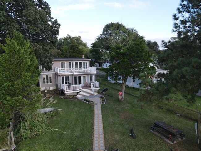 Building Photo - 6072 Drum Point Rd Rental
