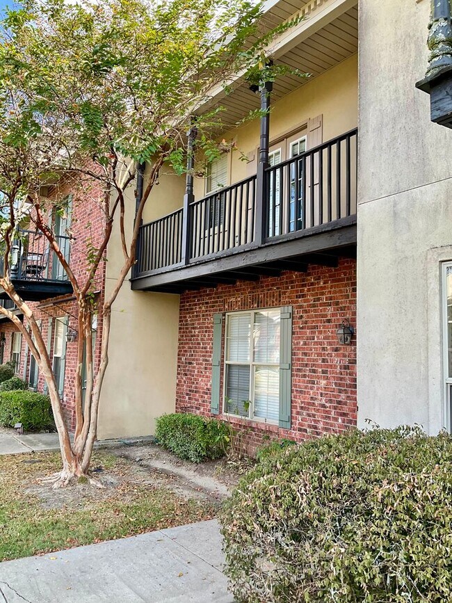 Lakes at Bluebonnet townhome! Gated commun... - Lakes at Bluebonnet townhome! Gated commun...