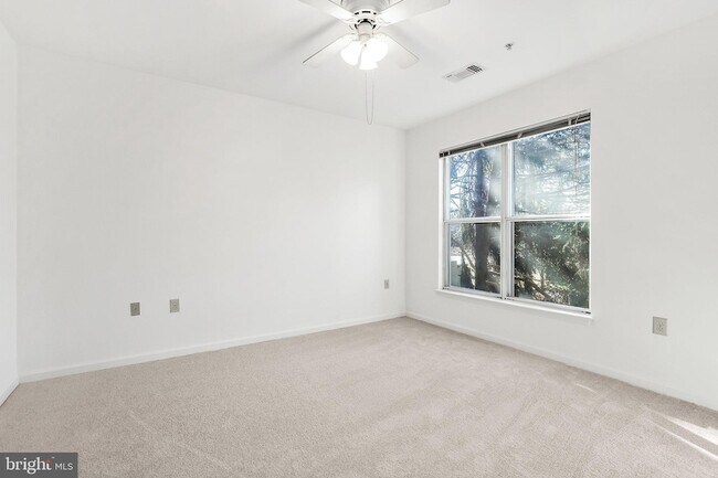 Photo - 2204 Westcourt Ln Unit 105