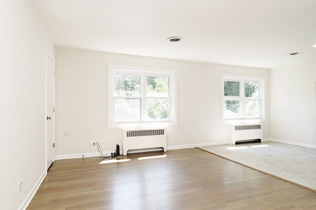 Photo - Updated Dog-Friendly Apartment With Ting Internet Unit Rock Creek RD 616 #C