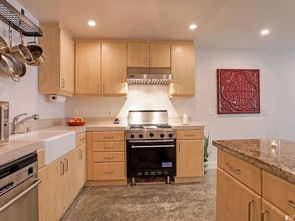 Photo - "Spacious 1-Bed, 2-Bath Gem in San Francisco's Heart – Your Urban Sanctuary Awaits!"