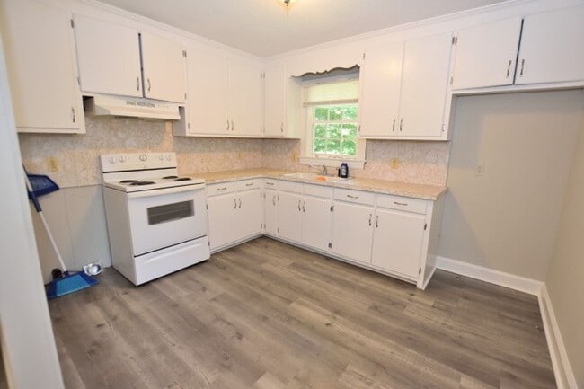 Photo - 608 E Cockrell St