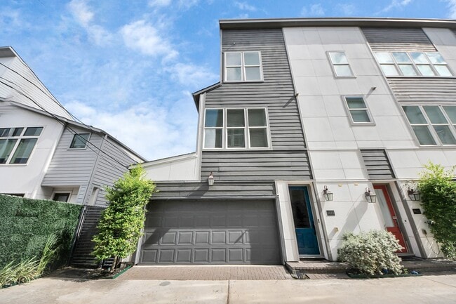 Photo - 9614 Riddlewood Ln