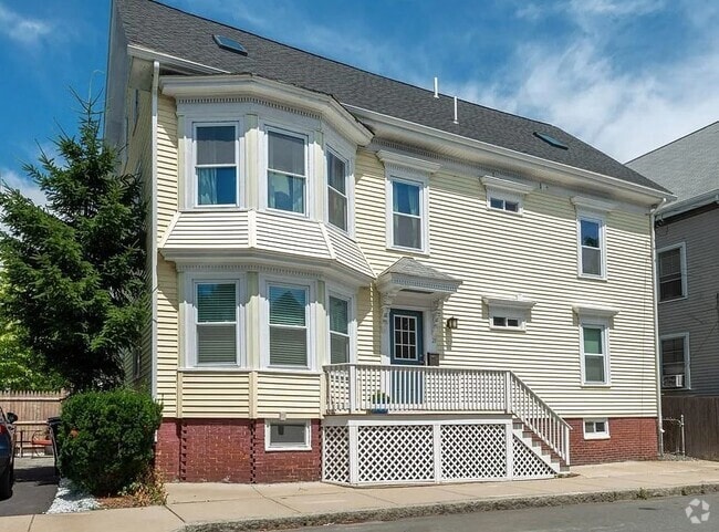 Building Photo - 21 Emerton St Unit 2 Rental