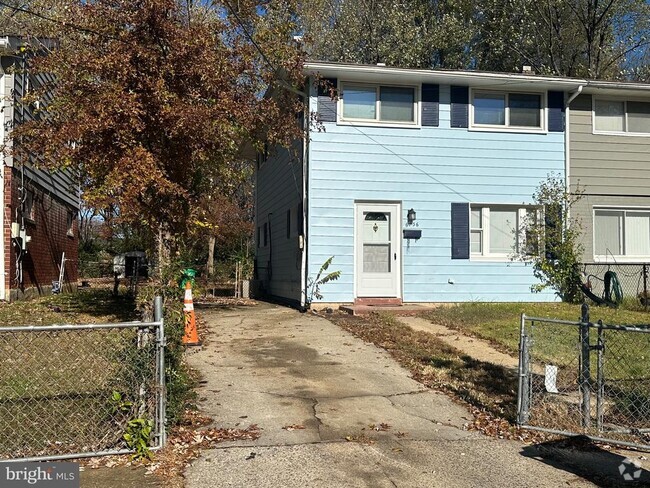 Building Photo - 6836 Forest Terrace Rental