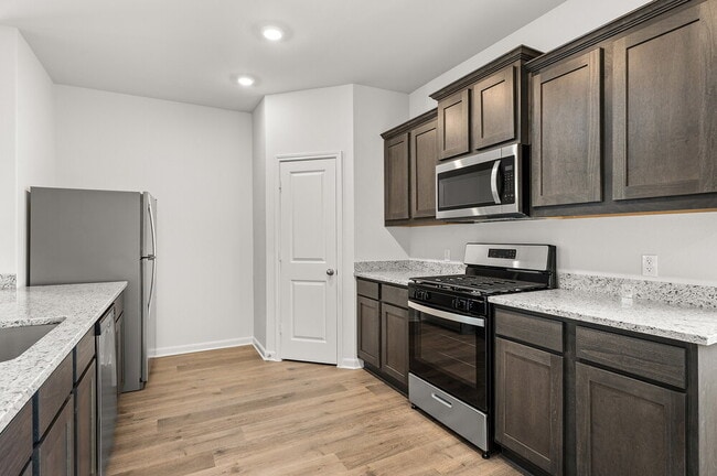 Photo - 207 Julian Davis Dr