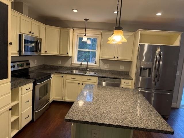 Photo - 15 Kelley St