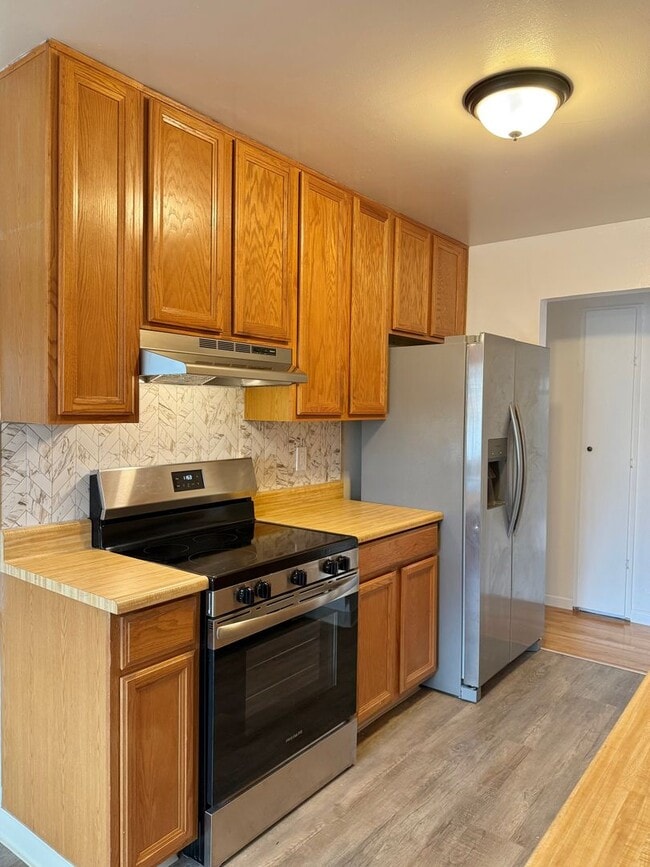 Photo - 41320 Beatrice St