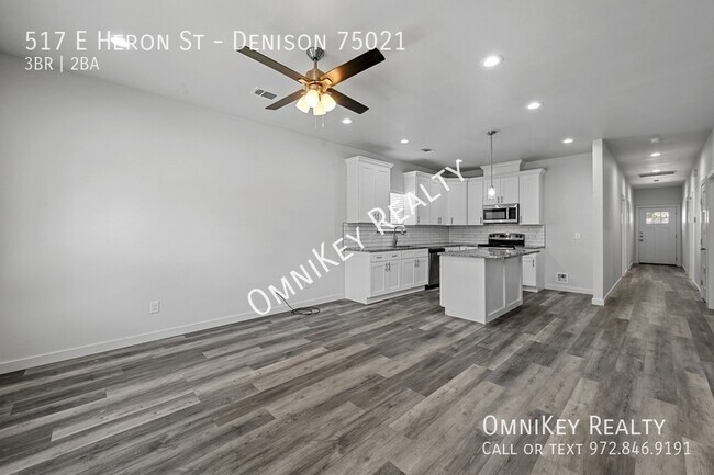 Photo - 517 E Heron St