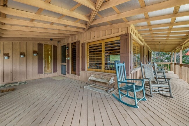 Photo - 456 Picklesimer Rd