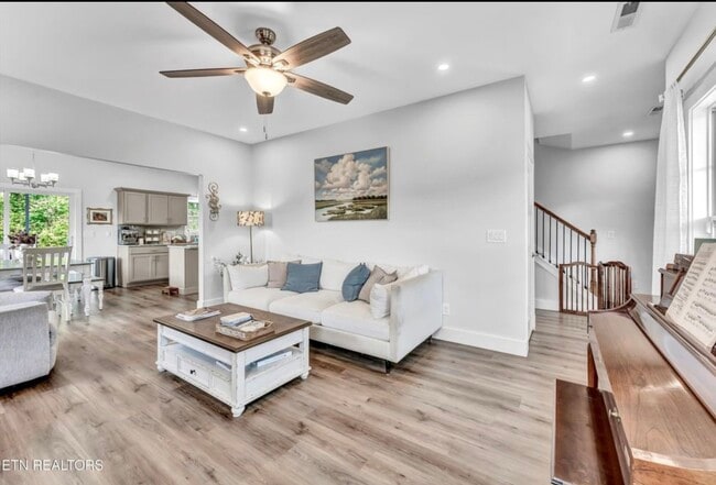 Photo - 7017 Remagen Ln