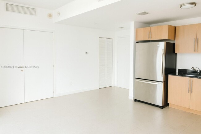 Photo - 300 S Biscayne Blvd Unit T-2803