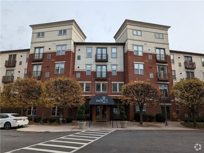 Building Photo - ****903 Providence Place – Luxury Condo - ...