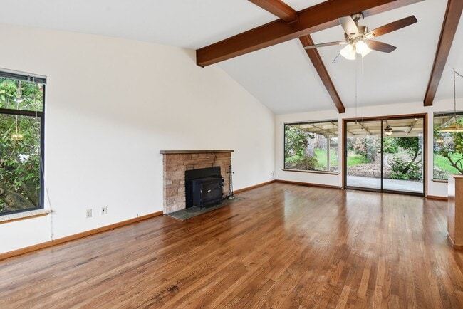 Photo - 3bd/2ba Bellevue Home