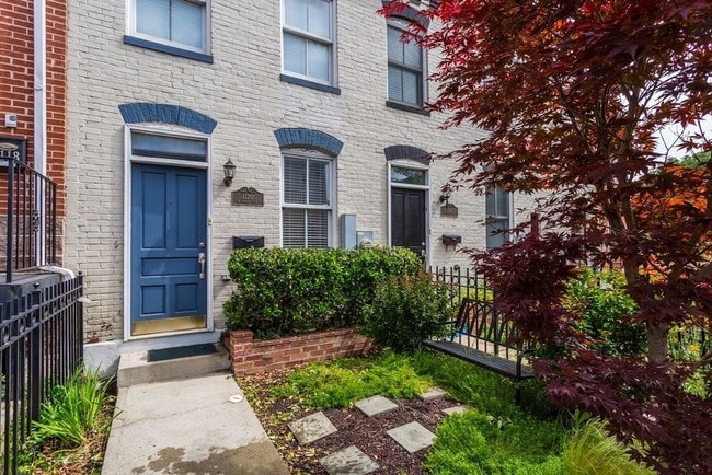 Photo - 1120 K St SE