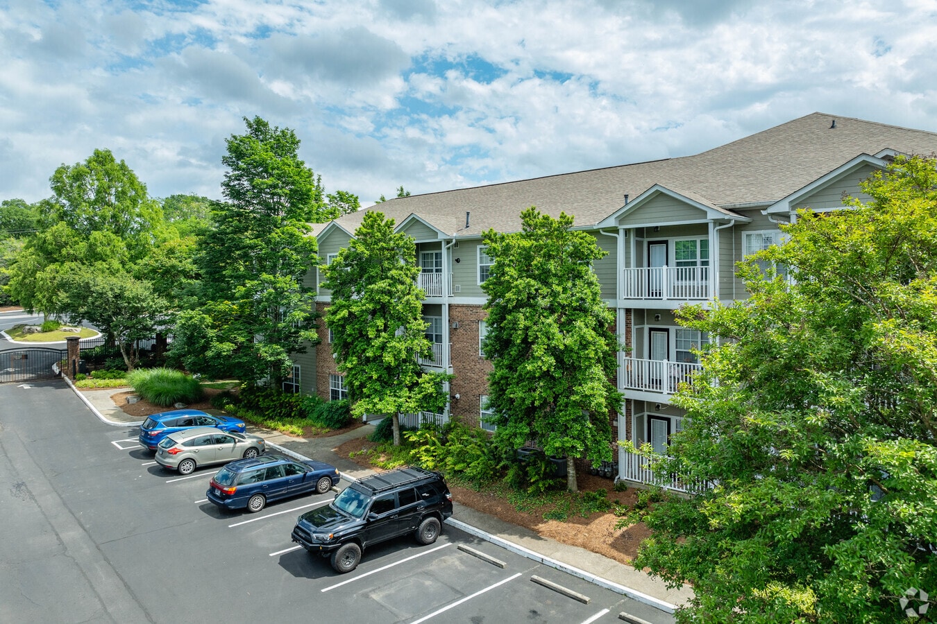 Photo - Hillmont Condominiums