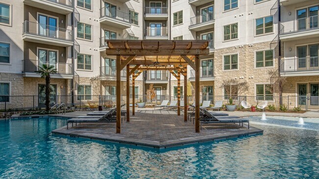 Photo - 555 Promenade Pkwy Unidad 399.521068