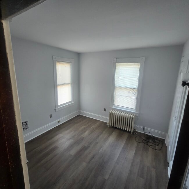 Bedroom 1 - 121 Mercer St Unit 2