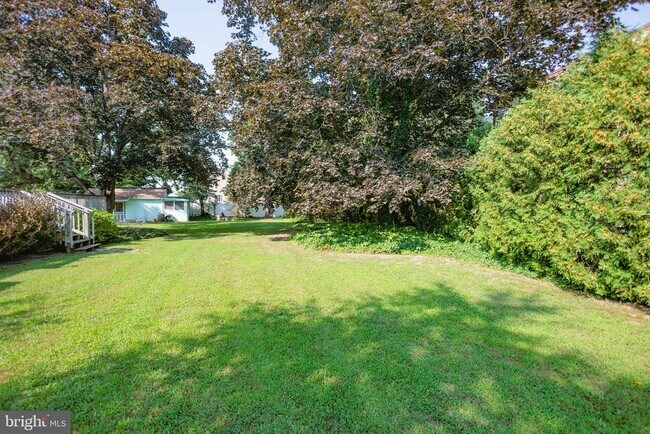 Photo - 221 Yale Rd S