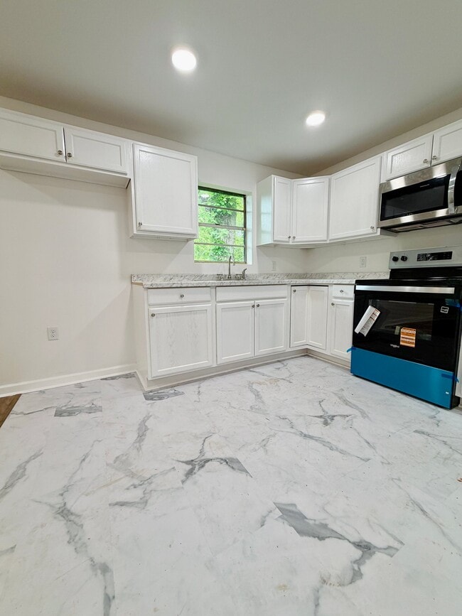 Photo - 1712 Plant St