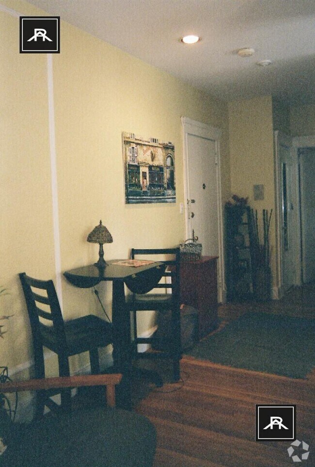 Building Photo - 1 bedroom in Brighton MA 02135 Unit 24 Rental