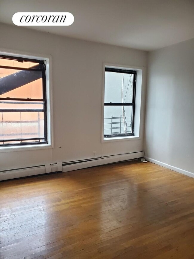 Building Photo - 295 Broadway