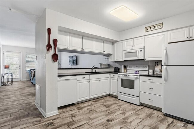 Photo - 17 Ashley Dr Unit 101