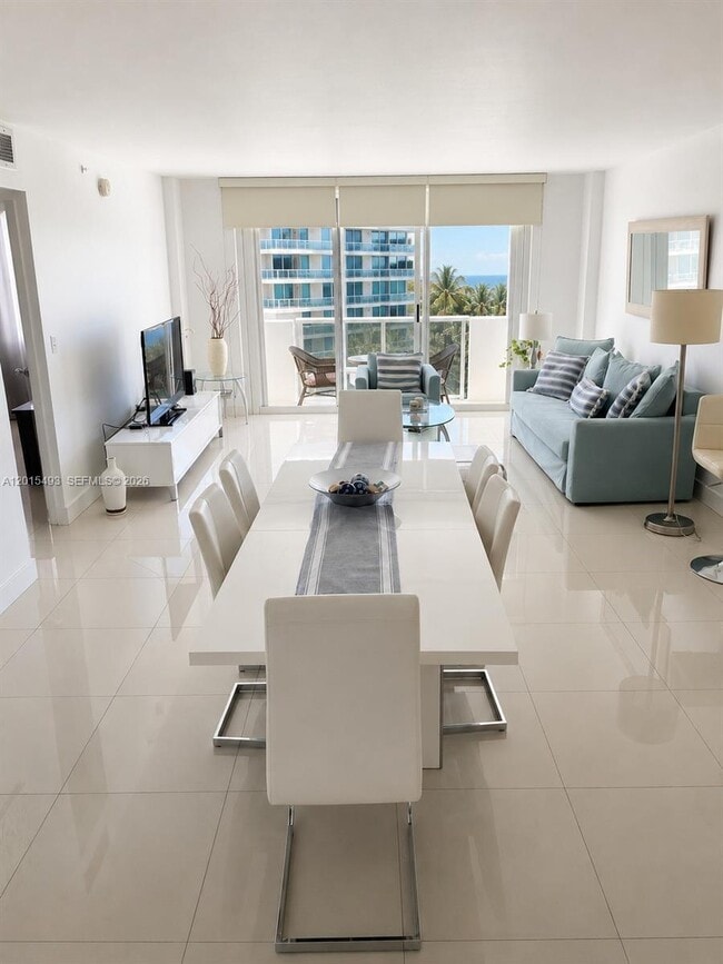 Building Photo - 9195 Collins Ave Unit 1012