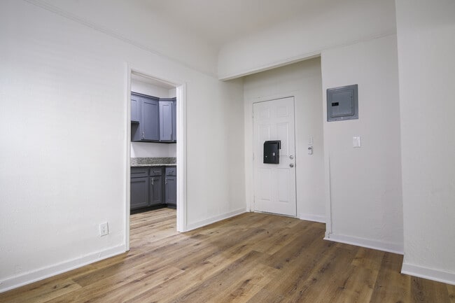 Newly Remodeled Studio Apartment