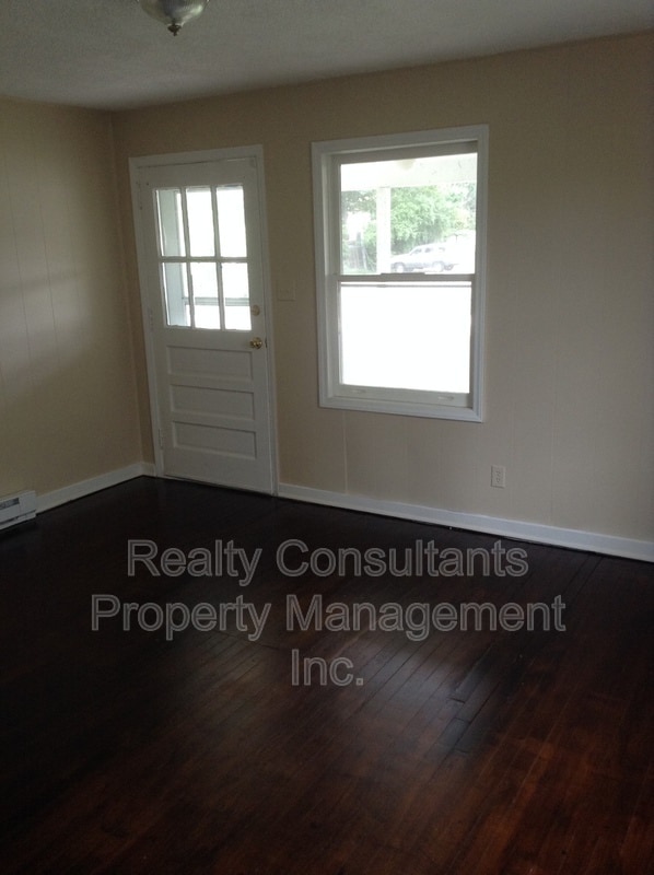 Photo - 720 Warren St