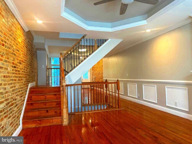 Building Photo - 604 Appleton St Rental