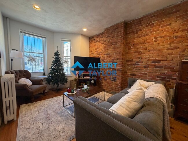 Photo - 210 Hemenway St Unit 1