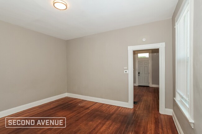 1233 Dewey Ave