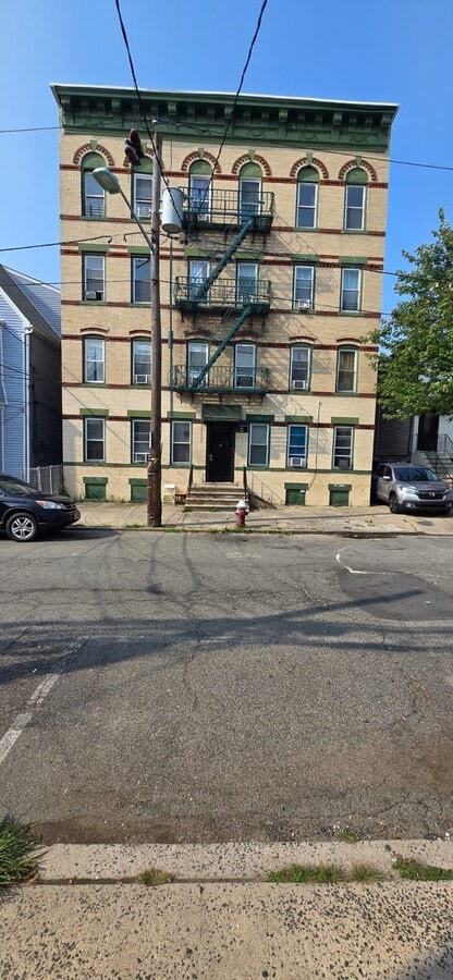 Photo - 80 W 18th St Unidad 6 Rental