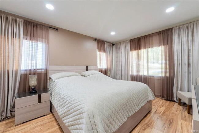 Building Photo - 2108 Bel Aire Dr Rental