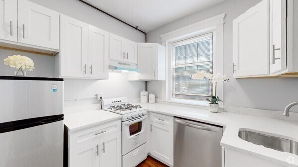 Building Photo - 35 Queensberry St Unit 20 Rental